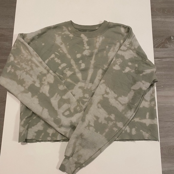 BFFS & BABES Cropped Hunter Green Tie-Dye Sweatshirt - Picture 1 of 6